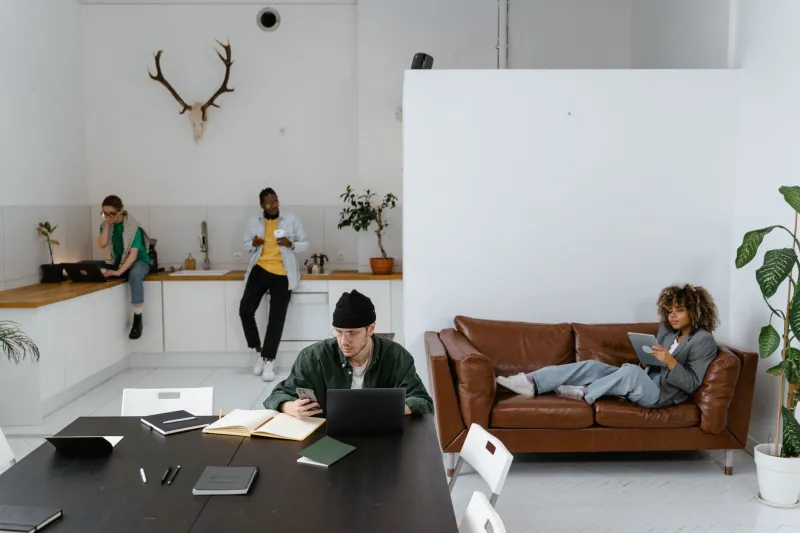 Neither Employee Nor Contractor: How the Hybrid Labor Model Is Forcing a Fundamental Rethink of Workforce Classification