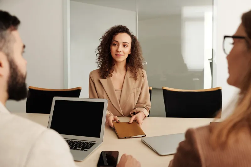 Speed Traps in Hiring: How the Fastest-Recruiting Companies Are Assembling Their Weakest Workforces